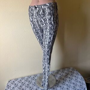 Snakeskin Print Skinny Pants